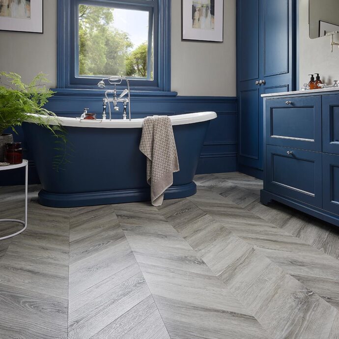 Lattia Metsä Ice Oak Chevron Glue Down LVT Flooring