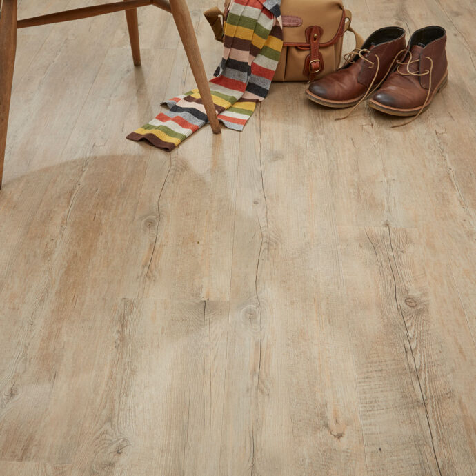 Lattia Metsä Rural Oak Plank Glue Down LVT Flooring