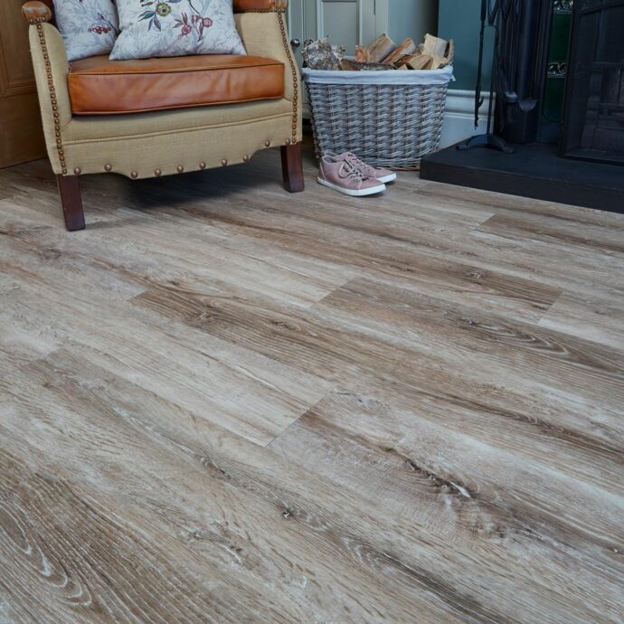 Lattia Metsä Sawn Oak Plank Glue Down LVT Flooring