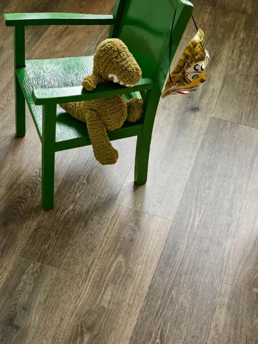 Amtico Spacia Hampton Oak SS5W3031 Plank Glue Down LVT Flooring