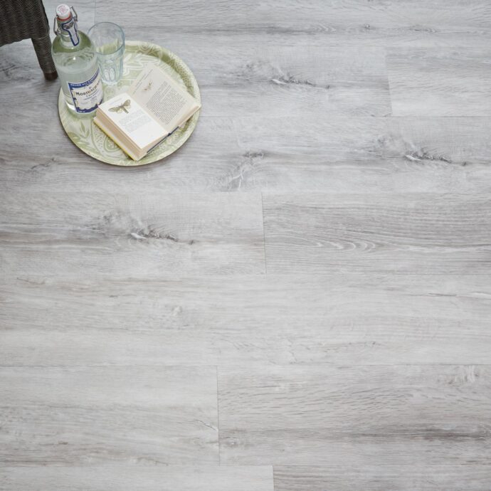 Lattia Metsä Ice Oak Plank Glue Down LVT Flooring