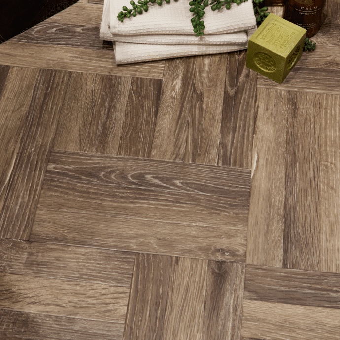 Lattia Metsä Toasted Oak Renaissance Glue Down LVT Flooring