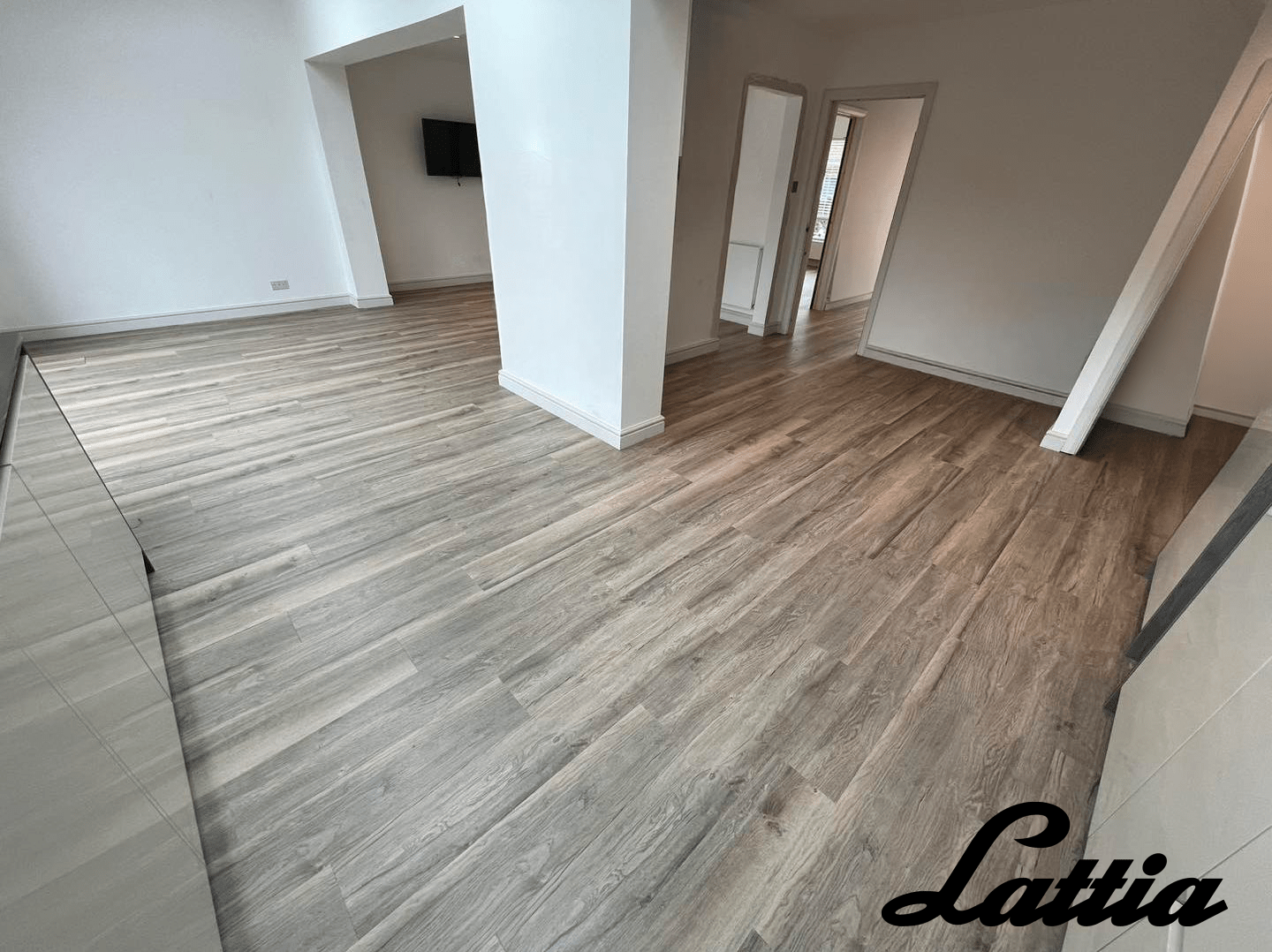 Lattia Vaasa Sandstone Oak Plank GlueDown LVT