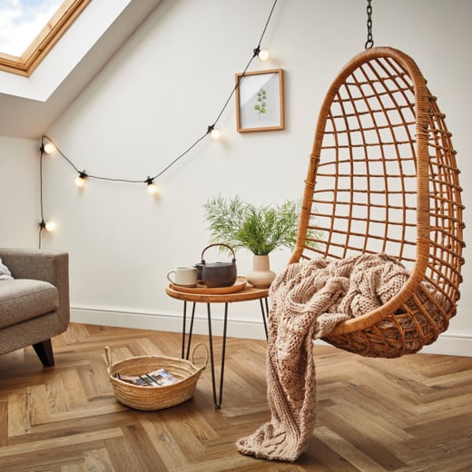 Karndean Knight Tile Traditional Character Oak SM-KP146 Herringbone Glue Down LVT Flooring