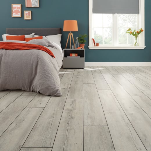 Karndean Van Gogh Light Distressed Oak VGW111T Plank Glue Down LVT Flooring